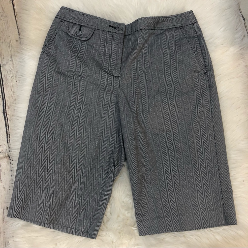 Talbots Stretch Navy Blue & White Chevron Print Bermuda Shorts Size 8